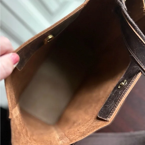 Classic Brown Leather Bag - Picture 4 of 12